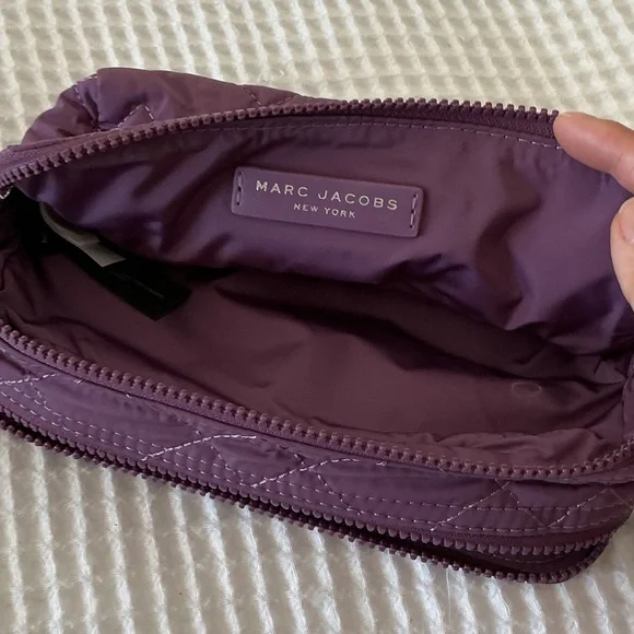 MARC JACOBS Quilted Purple DOUBLE ZIP Accessories Bag - Picture 3 of 7